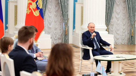 Владимир Путин поддержал идею о расширении системы стажировок для молодежи