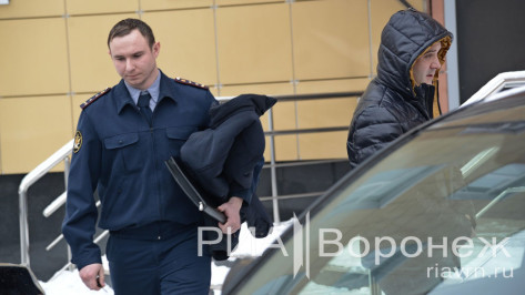 Воронежский облсуд начал рассмотрение жалоб на домашний арест Эдуарду Ельшину