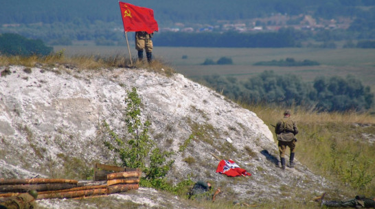 Лискинцев пригласили на выездные показы патриотических спектаклей