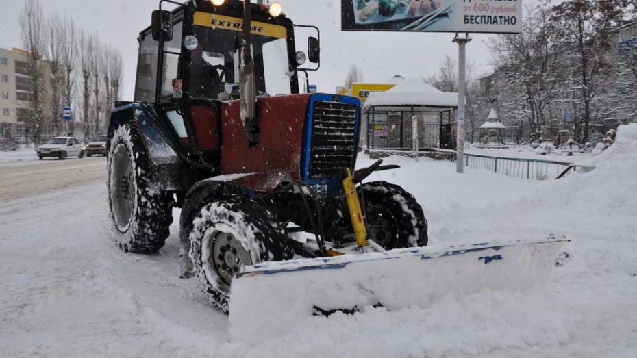 В Лисках за 4 дня дорожники вывезли с улиц города 657 тонн  снега 