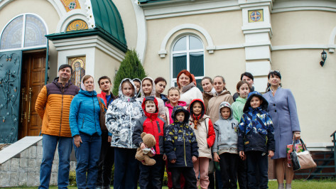 «Каникулы для души». В Воронеже проездом побывали семьи из ДНР, потерявшие кормильцев