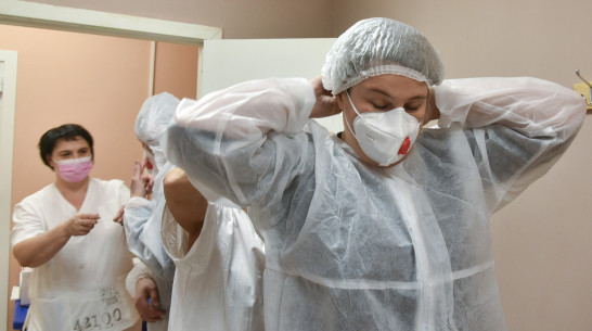 Ковидом заразились еще 105 воронежцев