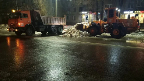 Из Воронежа в ночь на 15 февраля вывезли более 5 тыс кубометров снега