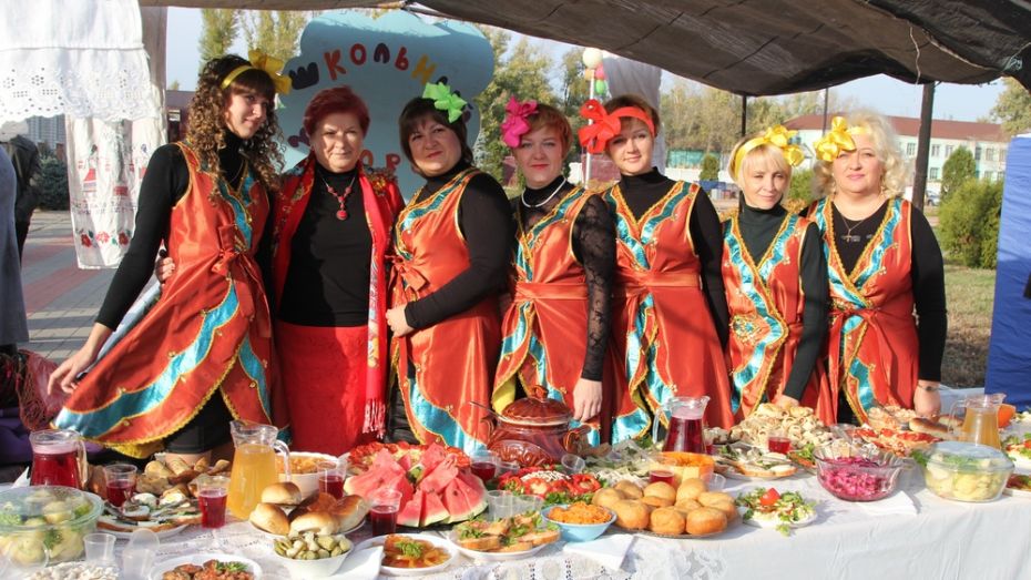 Погода села красна. Село красное Новохоперский район. Новохопёрского района культуры. Традиционные блюда Новохоперского района. Гаврош красное Новохоперский район.