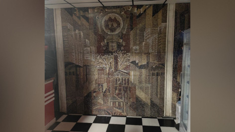 В переходе в центре Воронежа открыли стену с мозаикой