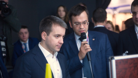 Министр связи РФ познакомился с воронежскими проектами на форуме «Открытые инновации»