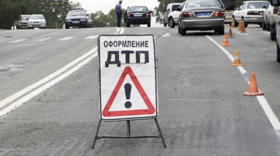 В Лисках столкнулись сразу три машины