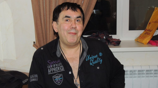 В Воронеже Стасу Садальскому подруга детства подарила несколько пакетов с домашними соленьями