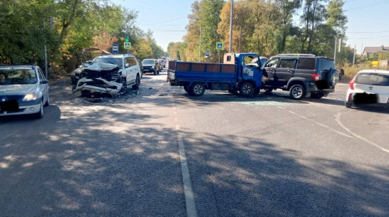 Стали известны подробности массовой аварии с тремя пострадавшими в Воронеже