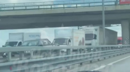 Многокилометровая пробка сковала движение на трассе М-4 «Дон» под Воронежем