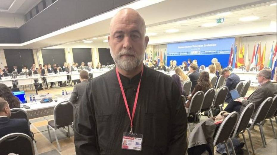 Участник Воронежского медиафорума выступил с резкой критикой киевского режима в Варшаве