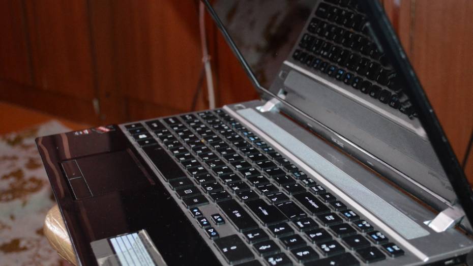 В Подгоренском районе 22-летний парень одолжил у друга ноутбук и продал его