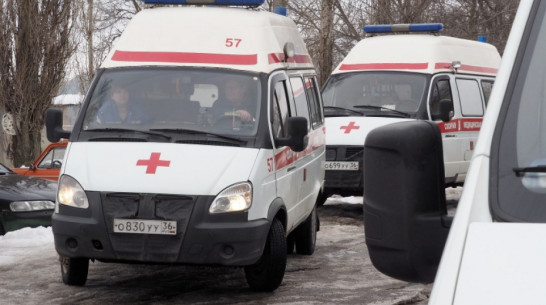 Очевидцы: в Воронежской области в ДТП с двумя автомобилями пострадали 2 человека