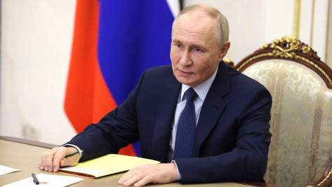 Президент Владимир Путин присвоил почетные звания 3 воронежцам