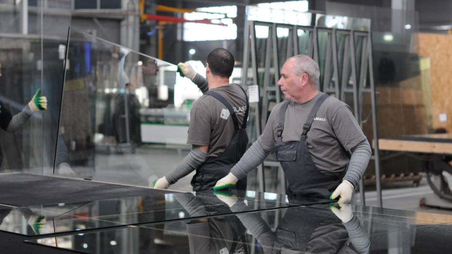 Воронежская компания по изготовлению стекла улучшит показатели в рамках нацпроекта «Производительность труда»