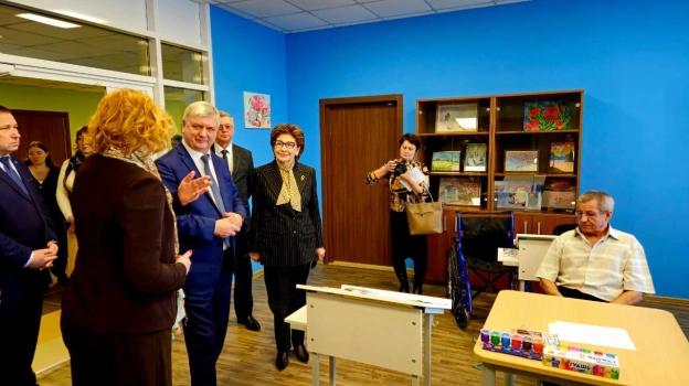 Воронежский губернатор осмотрел Центр ухода и социализации «Хохольский»