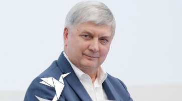 Воронежский губернатор присоединился к акции «Журавли» в память о жертвах теракта