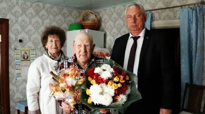 В Бутурлиновском районе поздравили со 102-летием участника ВОВ Алексея Миляева