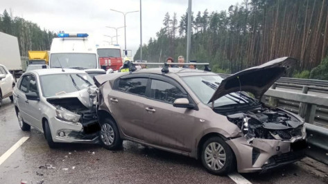В Воронеже в ДТП с 3 автомобилями на трассе М-4 «Дон» пострадал 5-летний ребенок