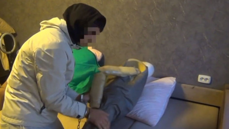 Убившего и спрятавшего в диване 20-летнюю девушку рязанца задержали в Воронеже