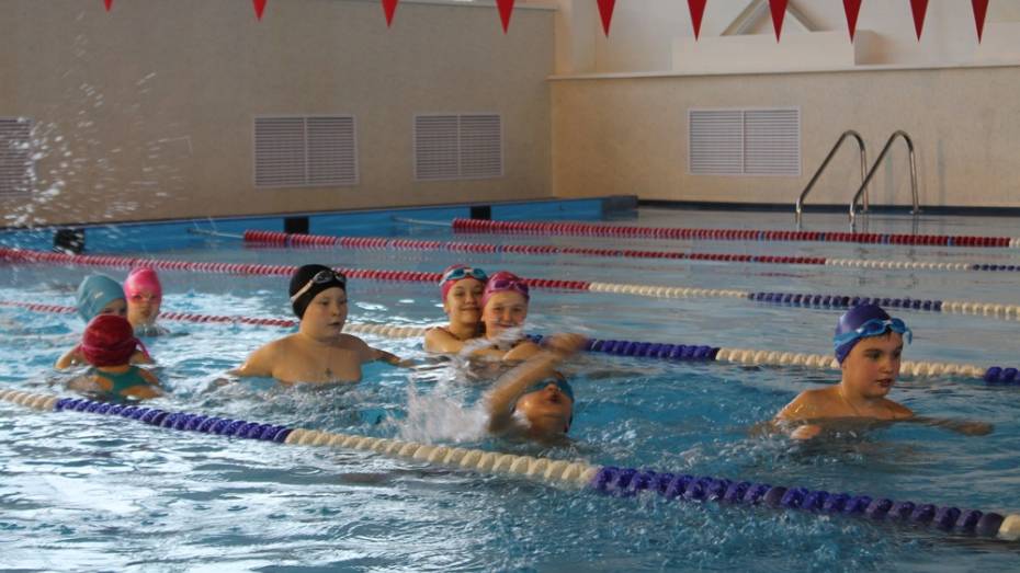 В Хохольском районе прошли соревнования пловцов на приз районной газеты
