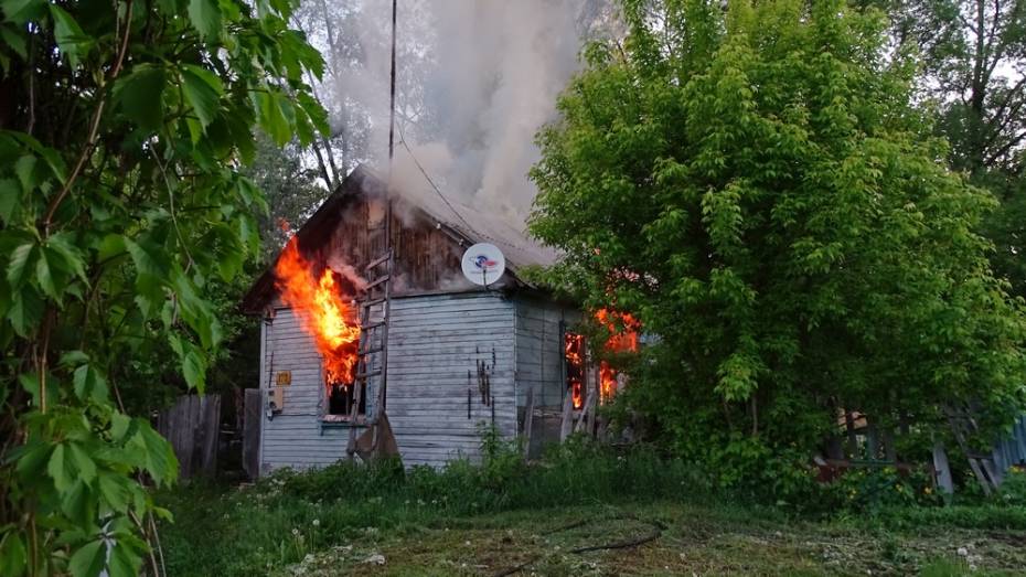 В поселке Хохольский при пожаре погиб 79-летний пенсионер