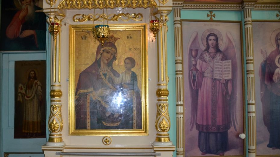 В Верхнехавском районе из храма похитили 4 иконы