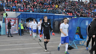 Капитан воронежского «Факела» Виктор Свежов: «Нам еще нужно сыграться по новой схеме»