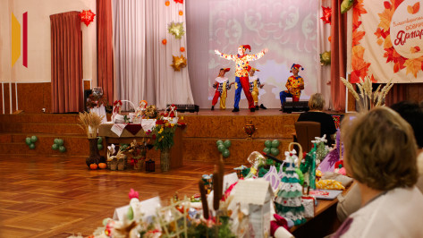 «Каждый воспитанник вложил частичку своей души»: в детском доме Воронежа прошла ярмарка «У добра нет границ»