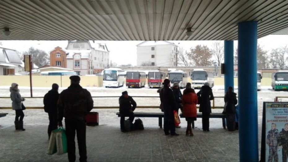 На центральном автовокзале в Воронеже ищут бомбу