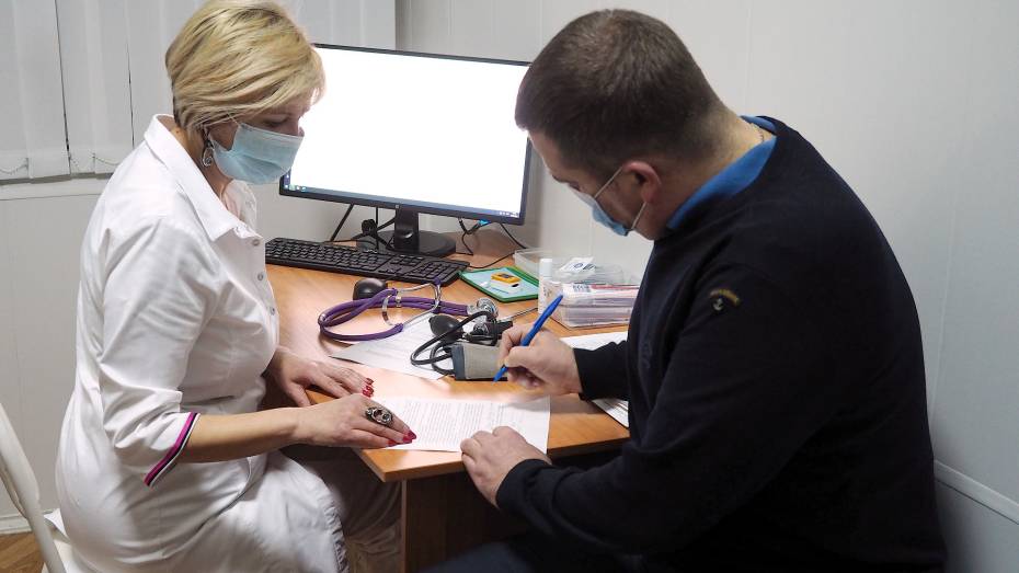 Иммунизацию от COVID-19 завершили свыше 1 млн 25 тыс жителей Воронежской области