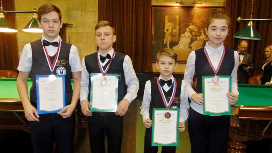 Бутурлиновские бильярдисты завоевали 4 медали на первенстве области