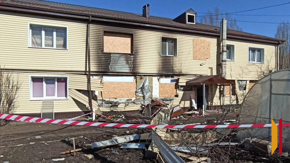 Появились фотографии с места взрыва газа в Россоши Воронежской области