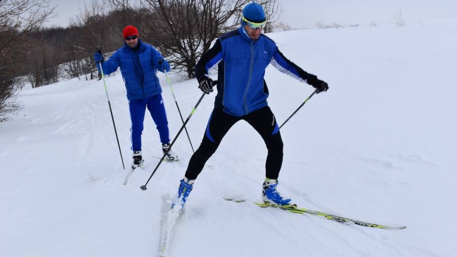 Поворинцев пригласили на лыжную гонку