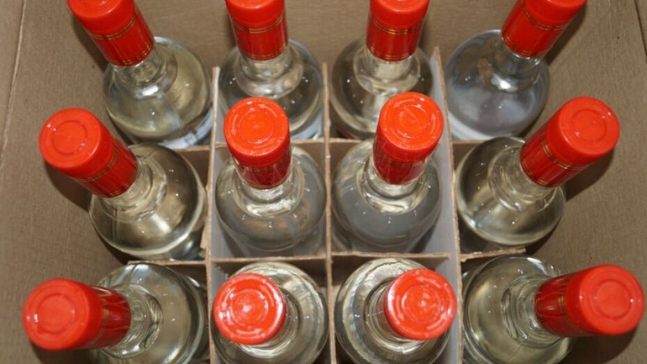 Воронежские полицейские нашли в доме бутлегера алкоголь на 12 млн рублей