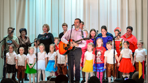 Жители подгоренского села Белогорье собрали более 40 тыс рублей на благотворительном концерте