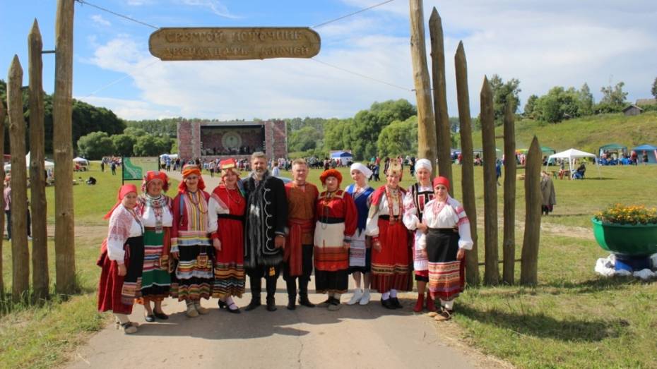 Репьевский фольклорный ансамбль победил на международном фестивале «Двенадцать ключей»