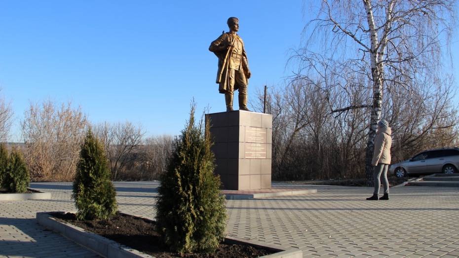 В подгоренском хуторе Гришевка на братской могиле реконструировали памятник 
