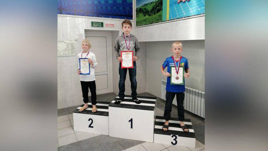 Хохольские пловцы завоевали 4 «золота» на областных соревнованиях