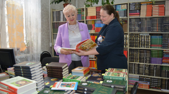 Для библиотеки Россошанского района приобрели 3,5 тыс книг