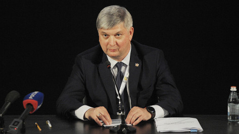 Воронежский губернатор прокомментировал скандал с выплатами Юрию Агибалову 