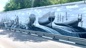 В Воронеже завершают реставрацию граффити с Петром I у Северного моста