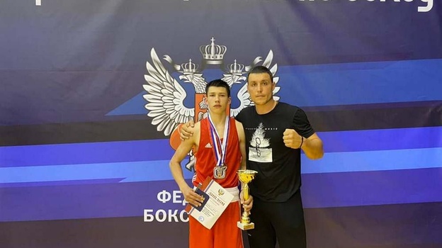 Богучарский спортсмен вошел в число сильнейших боксеров России