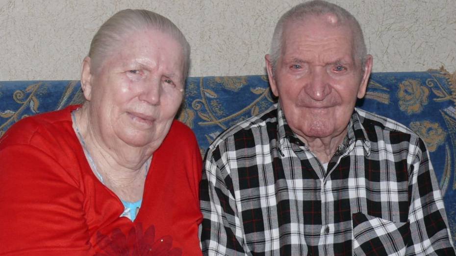 «Нашим отношениям даже завидовали». Как супругам из Воронежской области удалось счастливо прожить в браке 65 лет