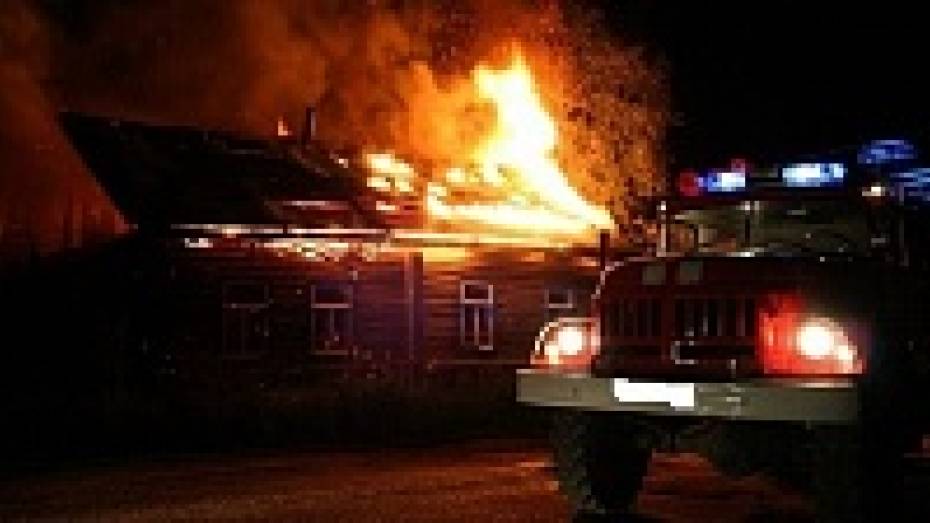 В Борисоглебске в сгоревшем доме погибли двое мужчин  