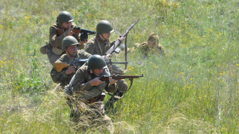В Репьевском районе впервые реконструировали бой Великой Отечественной