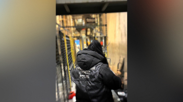 СК организовал проверку после гибели 18-летнего парня на воронежском предприятии