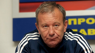 Владимир Муханов после ничьей в матче «Факела» с лискинским «Локомотивом»: «В команде нет плеймейкера»