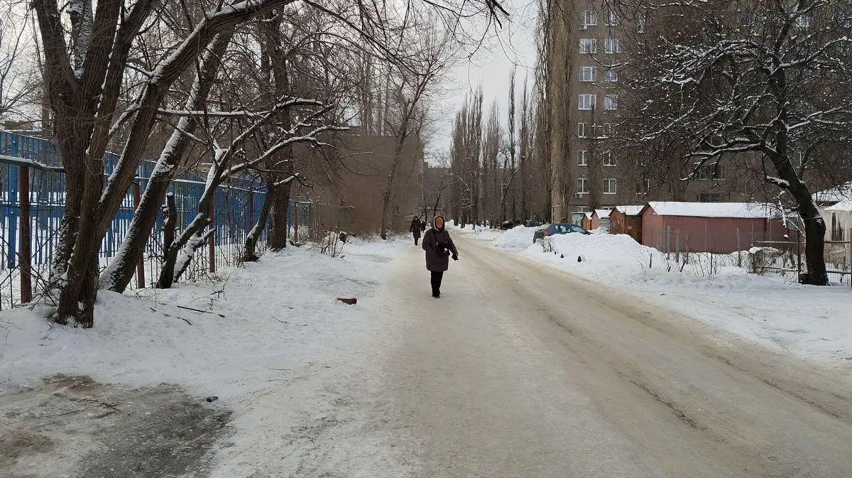 По скользкой дорожке. Кому воронежцам пожаловаться на обледеневшие тротуары