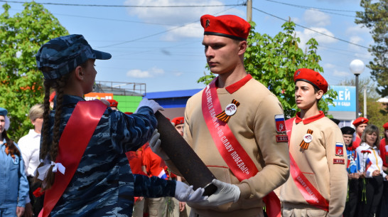 Символы Победы передали школьникам Петропавловского района
